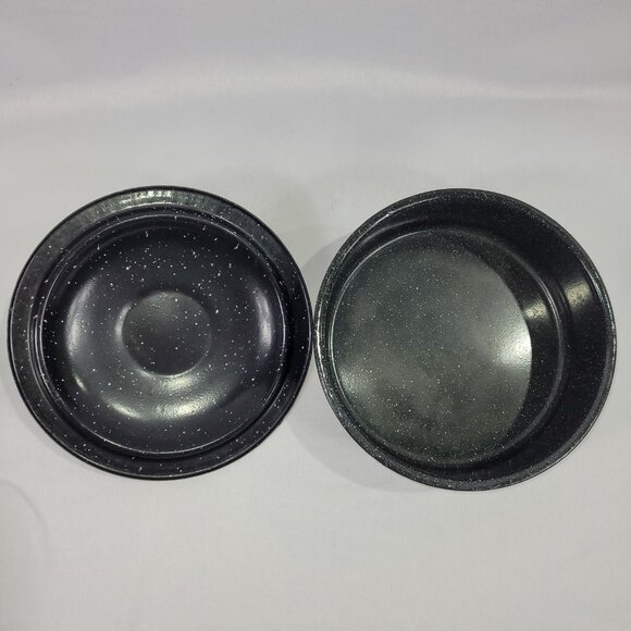 Vintage 8.5" Round Roasting Pan Enamelware Black Speckled Roaster - Picture 2 of 2